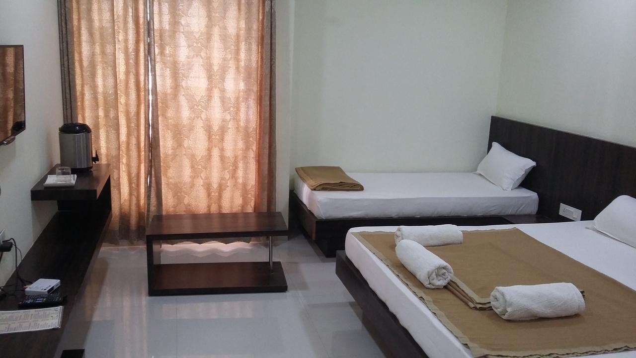 Casa Green Hotel Shirdi Esterno foto
