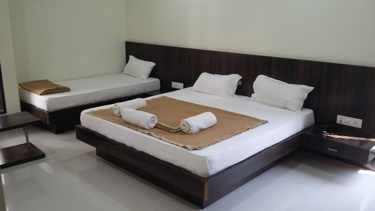 Casa Green Hotel Shirdi Esterno foto