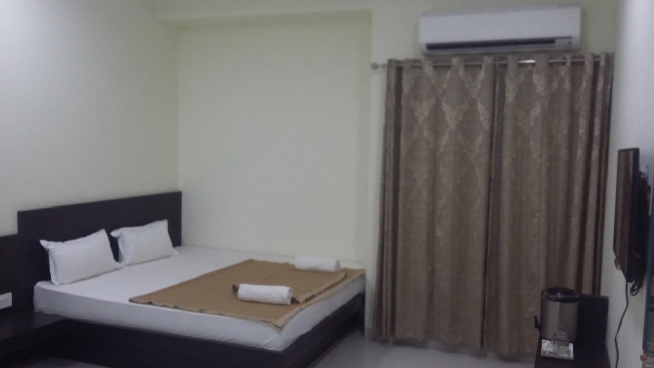 Casa Green Hotel Shirdi Esterno foto