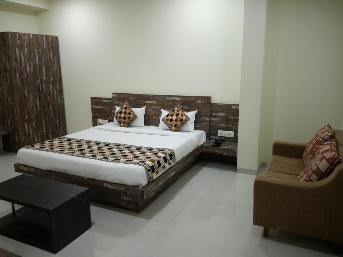 Casa Green Hotel Shirdi Esterno foto
