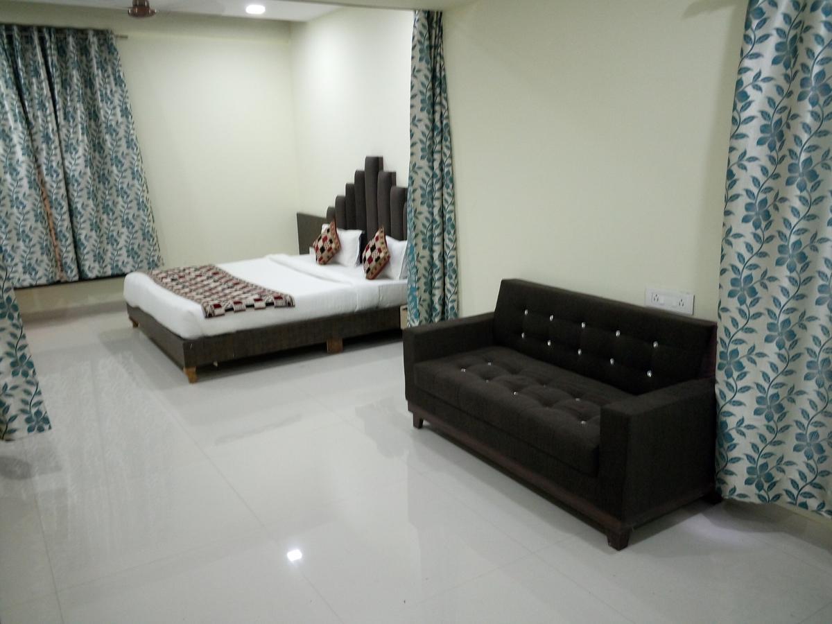 Casa Green Hotel Shirdi Esterno foto