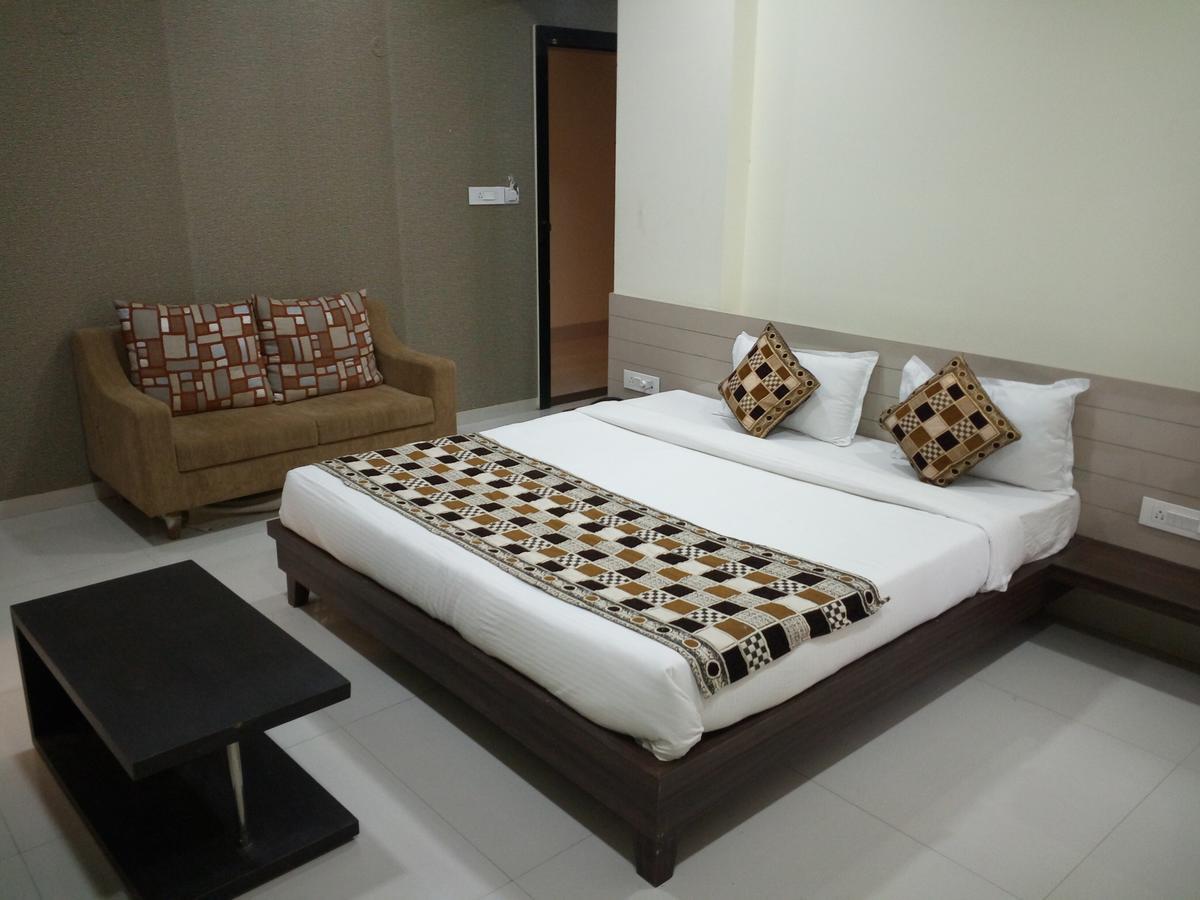 Casa Green Hotel Shirdi Esterno foto